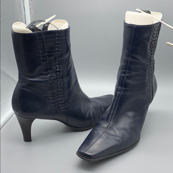 Michelle D Shoes - Michelle D Heel Boots Navy